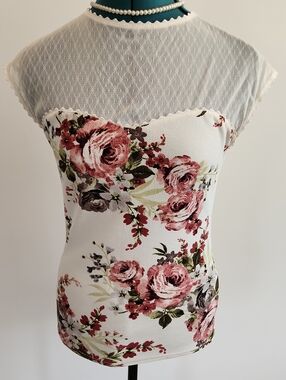 🌸Rock Steady Floral Lace Women's Pinup Top Sz M Rose Print